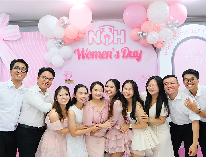 Hình Ảnh Đồng Nghiệp NQH Gắn Kết Trong Ngày Phụ Nữ Việt Nam