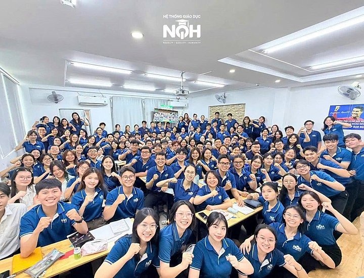 Hình Ảnh Đại Gia Đình NQH Khu Vực 3 Tại Buổi Chia Sẻ Sách